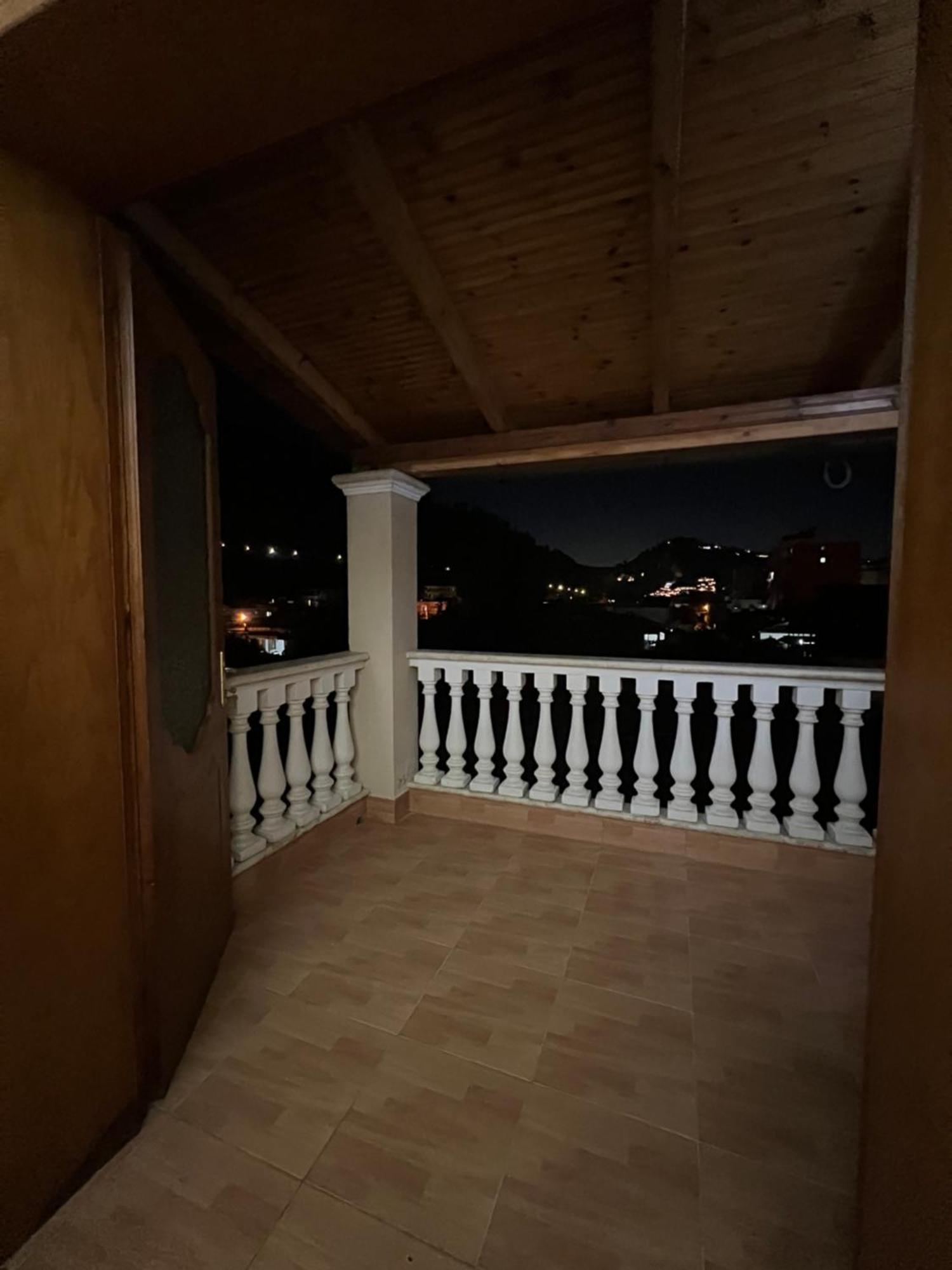 Guest House Pulake Berat Exterior photo