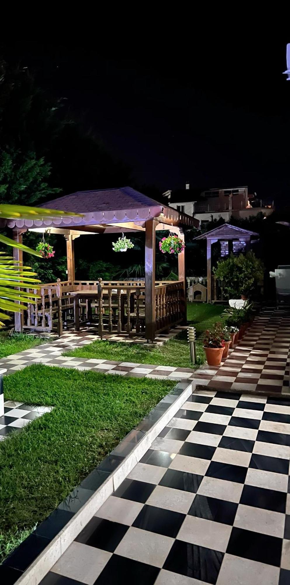 Guest House Pulake Berat Exterior photo
